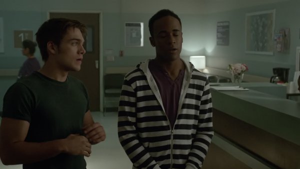 Teen_Wolf.S05E11.1080p.RUS.MVO.VO_production.mp4