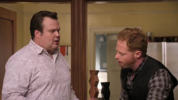 Modern.Family.S01E12.Not.720p.DUB.Paramount.Comedy.mp4