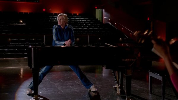 Glee.S06E10.1080p.Rus.MVO.FluxTeam.mp4