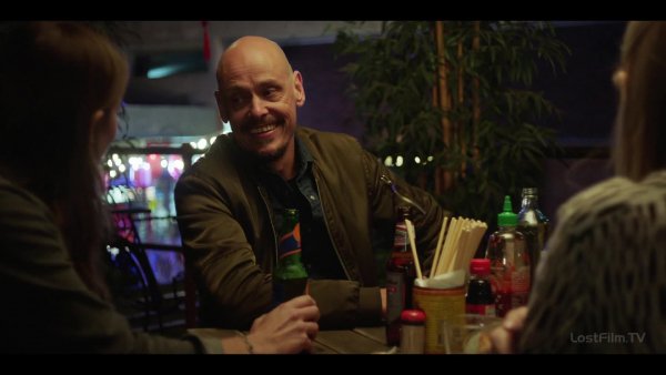 Mr.Inbetween.S02E02.1080p.rus.LostFilm.mp4